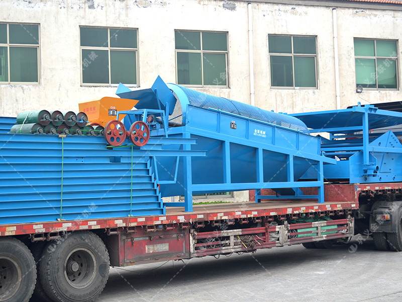金礦石破碎生產(chǎn)線發(fā)貨圖片_雙級粉碎機(jī),滾筒篩,脫水篩