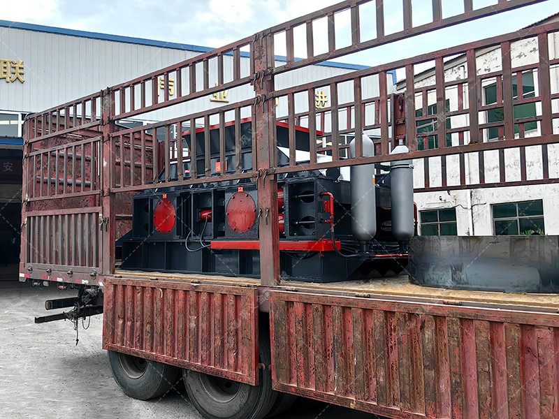 大型全自動液壓對輥破碎機發(fā)貨圖片