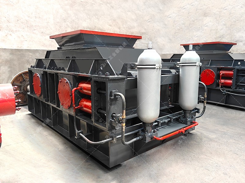 如何正確操作石英石對(duì)輥制砂機(jī)以提高生產(chǎn)效率？