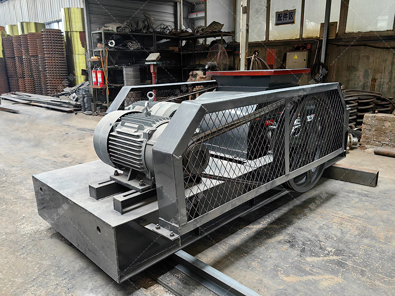 瀝青混合料性能不達(dá)標(biāo)?雙齒輥破碎機(jī)助你提升路面質(zhì)量 瀝青混合料性能不達(dá)標(biāo)?雙齒輥破碎機(jī)助你提升路面質(zhì)量