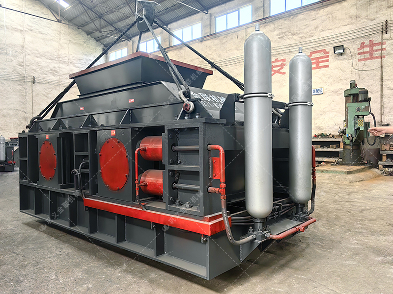 時產100噸和200噸的石灰石生產線，選擇的液壓對輥制砂機有何不同？